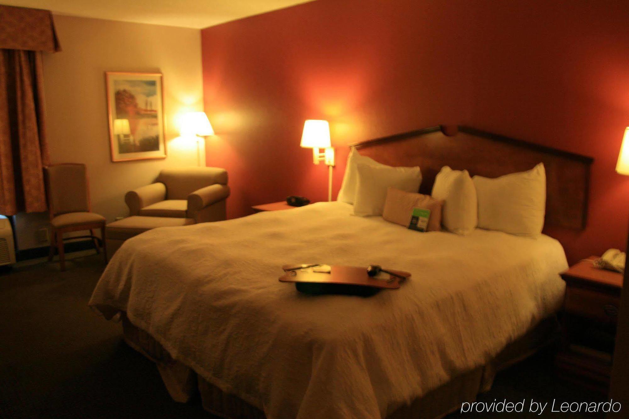 Hampton Inn Birmingham/فولتوندال الغرفة الصورة