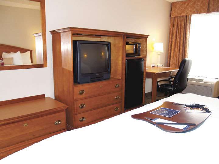 Hampton Inn Birmingham/فولتوندال الغرفة الصورة