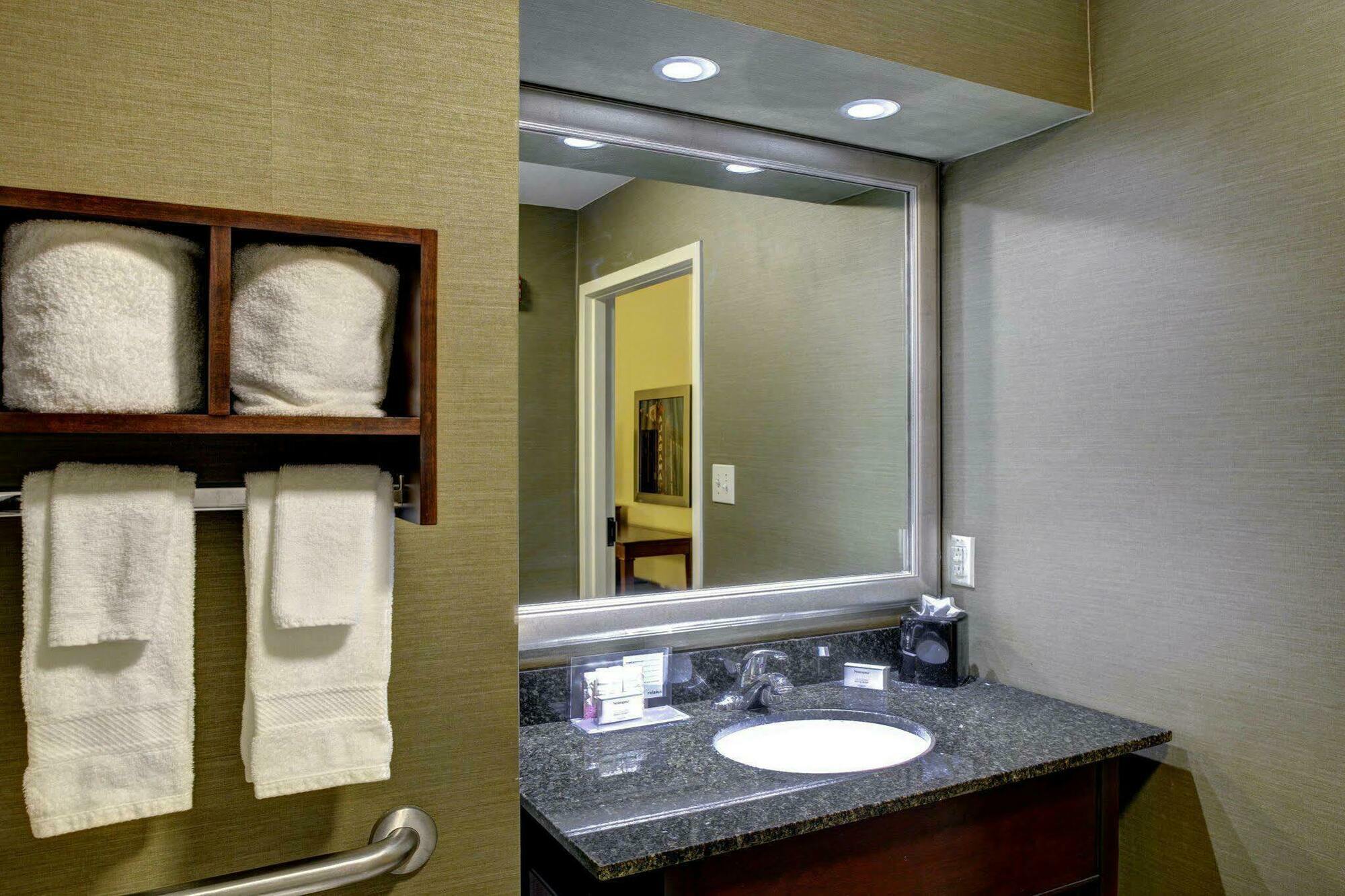 Hampton Inn Birmingham/فولتوندال المظهر الخارجي الصورة